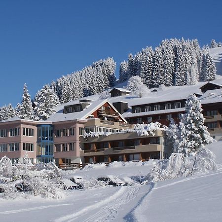 Ferien- Und Familienhotel Alpina Adelboden Exteriör bild