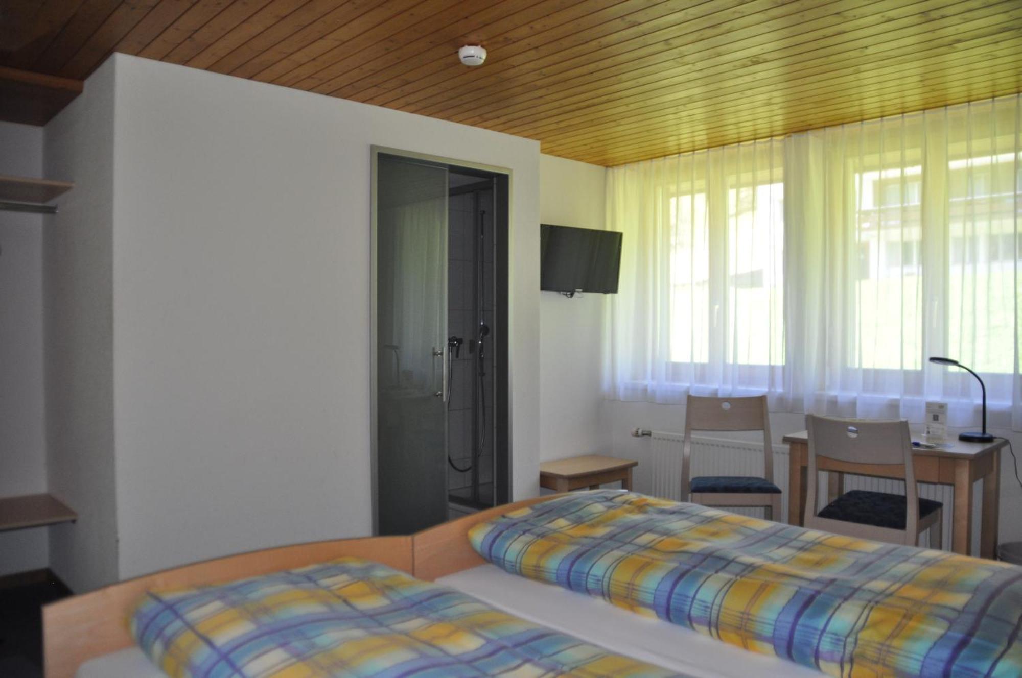 Ferien- Und Familienhotel Alpina Adelboden Exteriör bild
