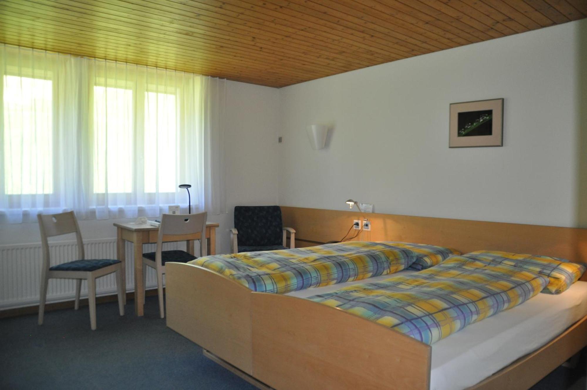 Ferien- Und Familienhotel Alpina Adelboden Exteriör bild